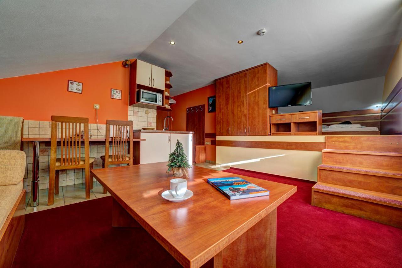 Apartmanovy Dom Slniecko Žiar Exterior foto